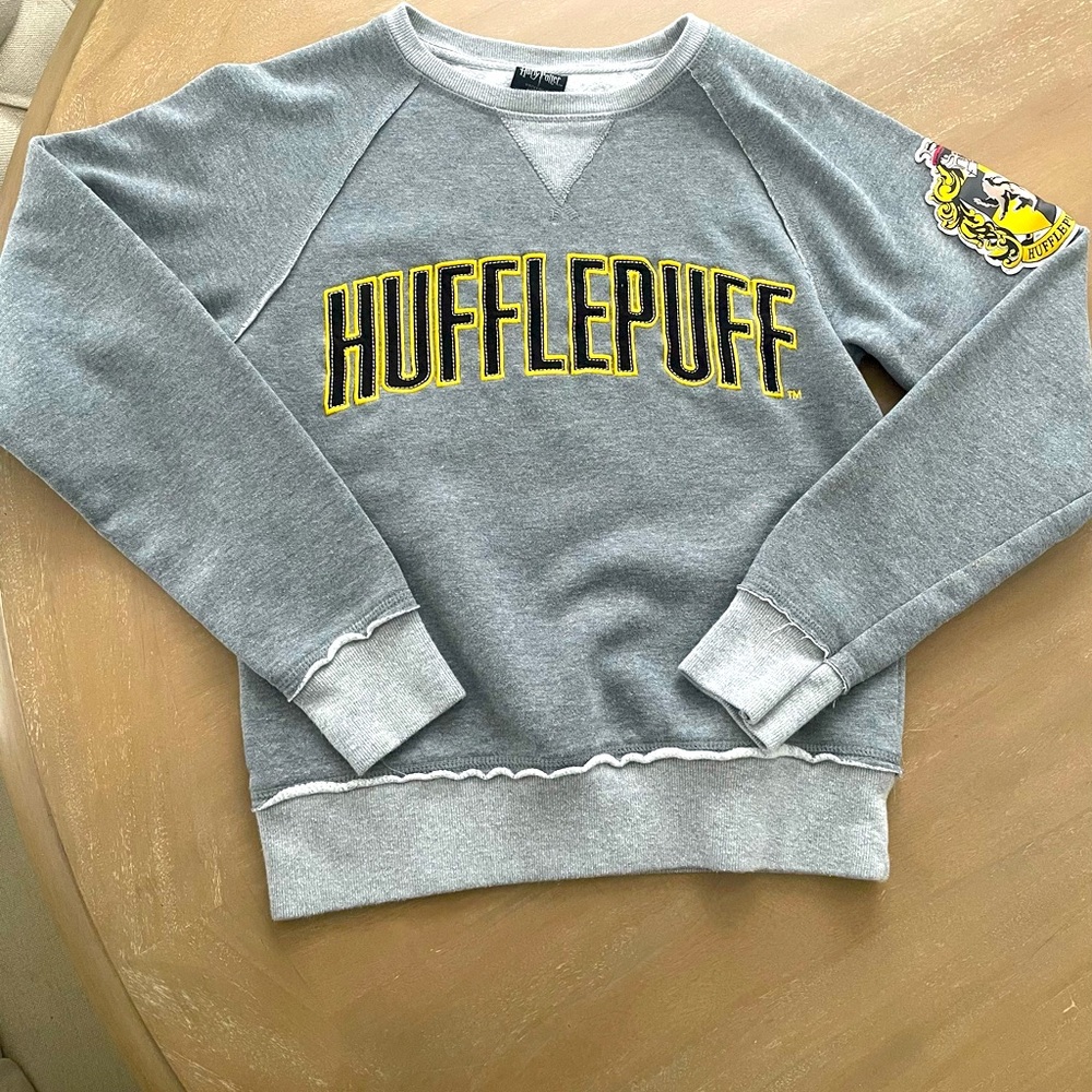 Hufflepuff sweatshirt- Size XS